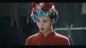 王紫璇《河神》小神婆顾影人物剧照图片_4