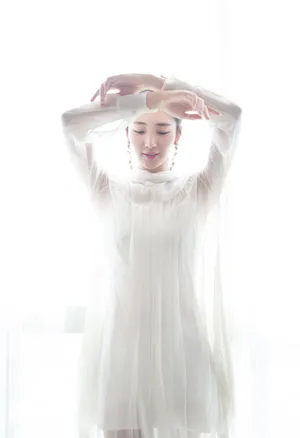 王紫璇白衣清纯迷人写真图片_3