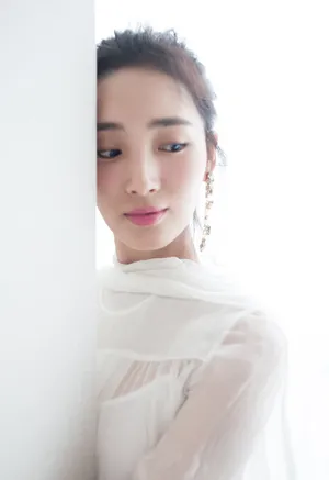 王紫璇白衣清纯迷人写真图片_4