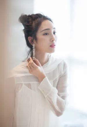 王紫璇白衣清纯迷人写真图片_5