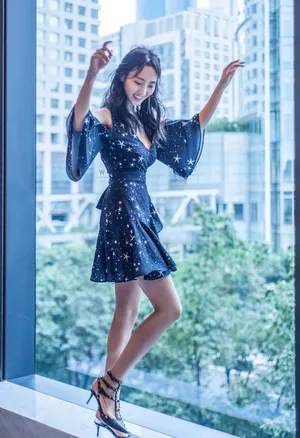 王紫璇气质性感活动图片