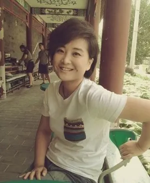 贾玲可爱酒窝美图_7