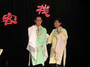 贾玲笑声客栈演出图片_5
