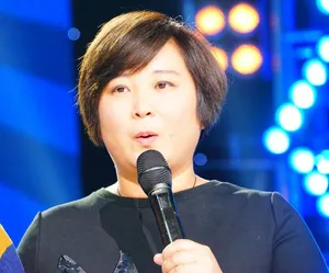 贾玲非常星发布现场录制图片_1