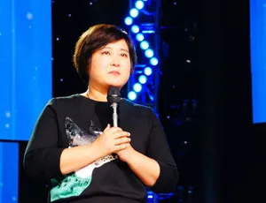 贾玲非常星发布现场录制图片_6