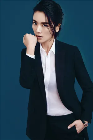 曹曦文短发优雅干练西服套装写真图片_2