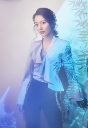 黄梦莹性感优雅迷幻时尚大片