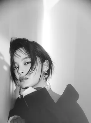 辛芷蕾魅力迷人时尚杂志写真图片_2