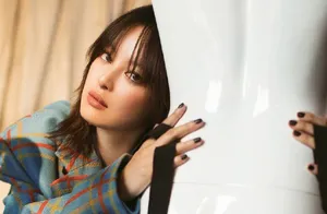 辛芷蕾时尚杂志封面冷艳性感写真图片_2