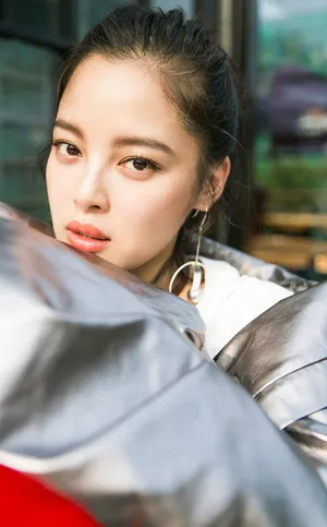 辛芷蕾时尚潮流酷girl街拍高清图片