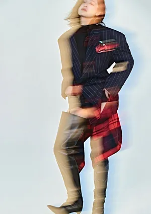 辛芷蕾个性十足时尚杂志写真图片_5