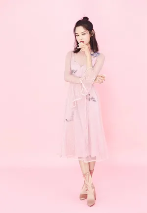 辛芷蕾魅惑迷人美妆写真图片_2