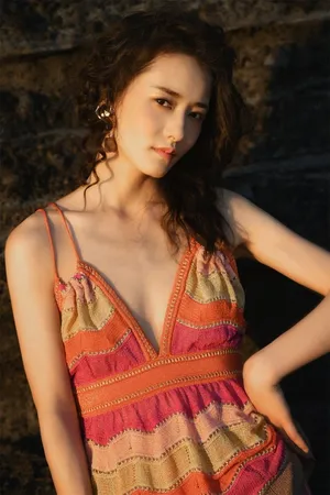 柴碧云海边波西米亚长裙唯美写真图片_1
