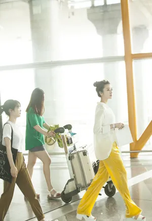 李若嘉清爽大气图片：少女力十足_3