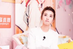 李若嘉清新甜美图片_2