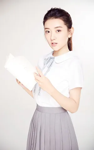 梁洁《双世宠妃》清纯校园甜美图片_2