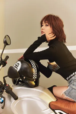李纯率性机车风时尚写真高清图片_2