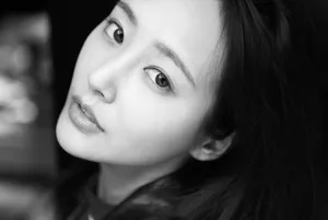 李纯黑色系质感写真高清图片_5