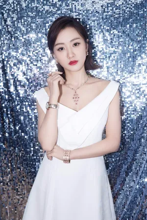 杨蓉品牌发布会性感图片