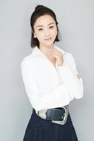 杨蓉最新白衬衫清新优雅写真高清图片
