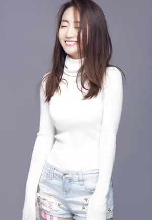 杨蓉棚拍图片：性感妩媚_6