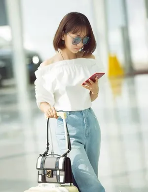 杨蓉机场亮相图片写真：清爽怡人_3