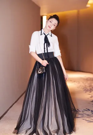 殷桃黑白礼服优雅性感写真图片_4