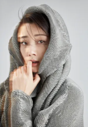 殷桃优雅魅力时尚杂志写真高清图片_4