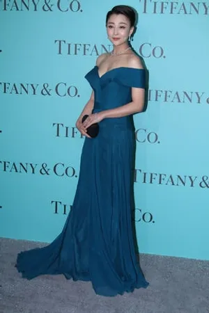 殷桃出席Tiffany黄钻发布会现场活动图片_2