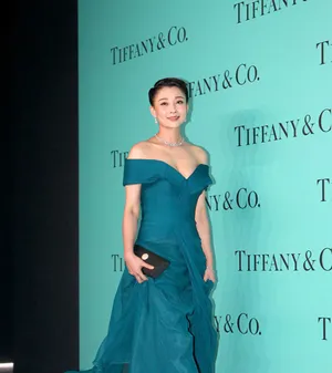 殷桃出席Tiffany黄钻发布会现场活动图片_4