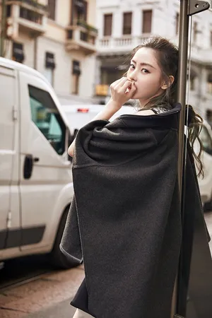 张天爱街拍写真高清图片_2