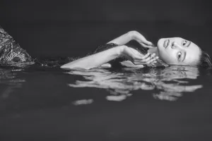 张天爱美人鱼造型性感唯美杂志写真图片_5