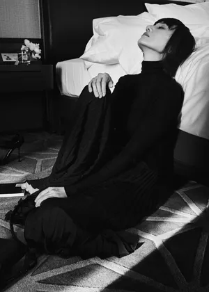 袁泉酒店慵懒性感大片写真图片_1