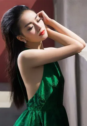 种丹妮优雅知性高清写真图片_7
