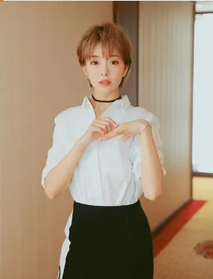 种丹妮短发性感可爱写真图片_3
