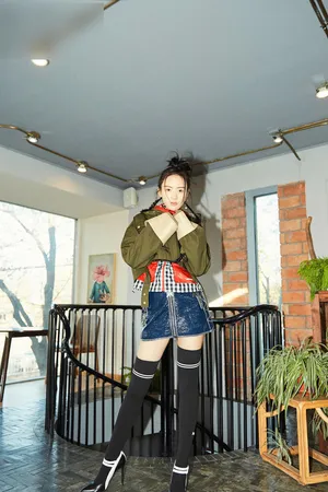 童瑶长腿吸睛冬日时尚写真图片_1