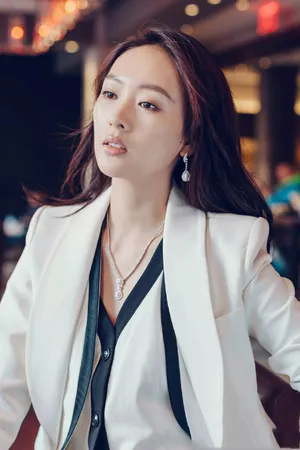 童瑶珠宝气质时尚大片高清图片_5
