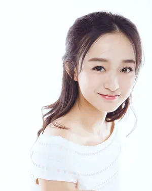 何泓姗极简风格唯美写真图片_4