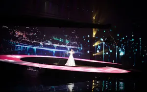 何泓姗唯美梦幻舞台图片_2