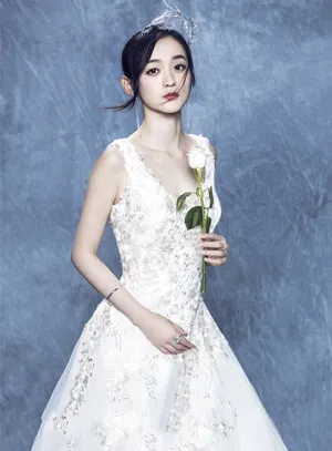 何泓姗唯美婚纱写真图片_6