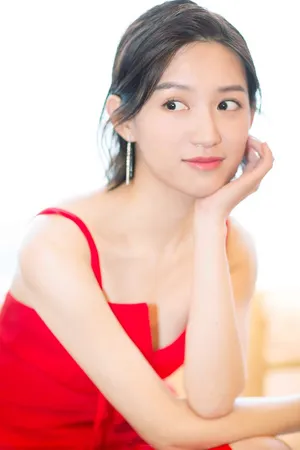苏青美艳红裙活动照高清图片_4