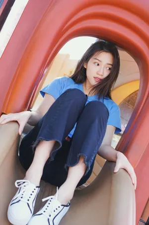 苏青夏日清新简约生活照图片