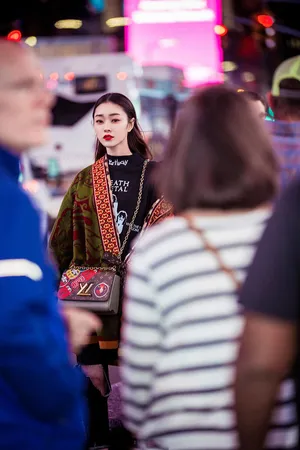 宋轶纽约夜景时尚街拍高清图片_5