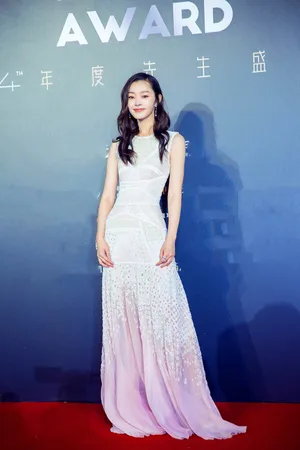 宋轶粉白长裙清爽别致活动写真图片_11