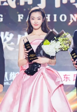 宋轶性感粉色长裙甜美写真图片_6