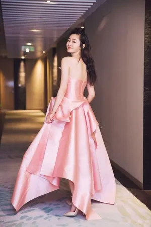 宋轶性感粉色长裙甜美写真图片_7