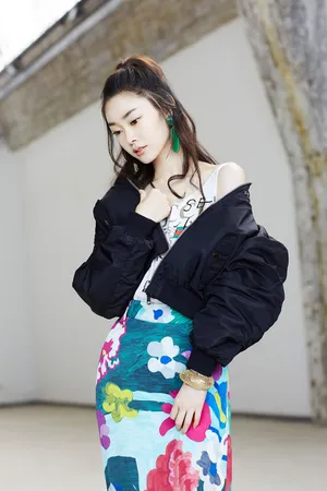 宋轶最新秋日杂志封面写真图片_2