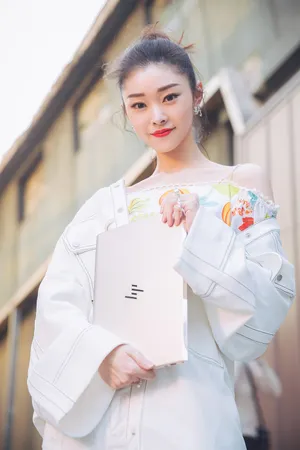 宋轶品牌代言清新少女写真图片