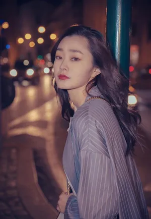 宋轶夜色迷人街拍图片_4