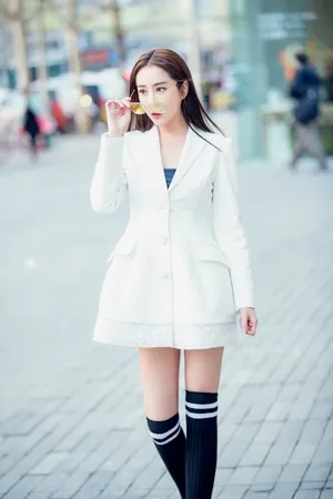 杜若溪最新时尚街拍写真高清图片_7